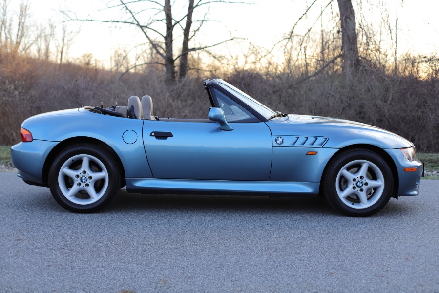 1997 BMW 3 Series Z3 2dr Roadster 2.8L, available for sale in North Salem, New York | Meccanic Shop North Inc. North Salem, New York 1997 BMW 3 Series Z3 2dr Roadster 2.8L, available for sale in North Salem, New York | Meccanic Shop North Inc. North Salem, New York