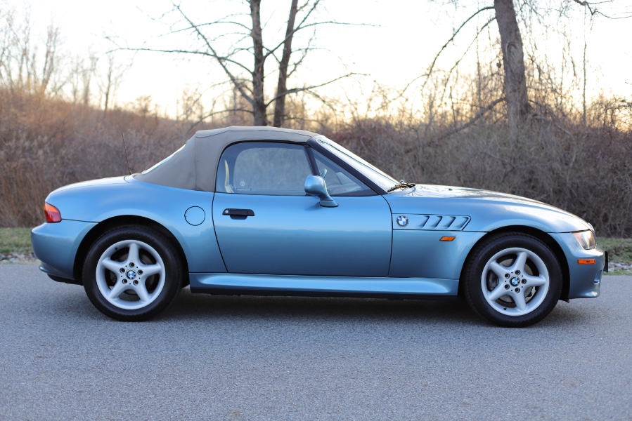 1997 BMW 3 Series Z3 2dr Roadster 2.8L, available for sale in North Salem, New York | Meccanic Shop North Inc. North Salem, New York 1997 BMW 3 Series Z3 2dr Roadster 2.8L, available for sale in North Salem, New York | Meccanic Shop North Inc. North Salem, New York