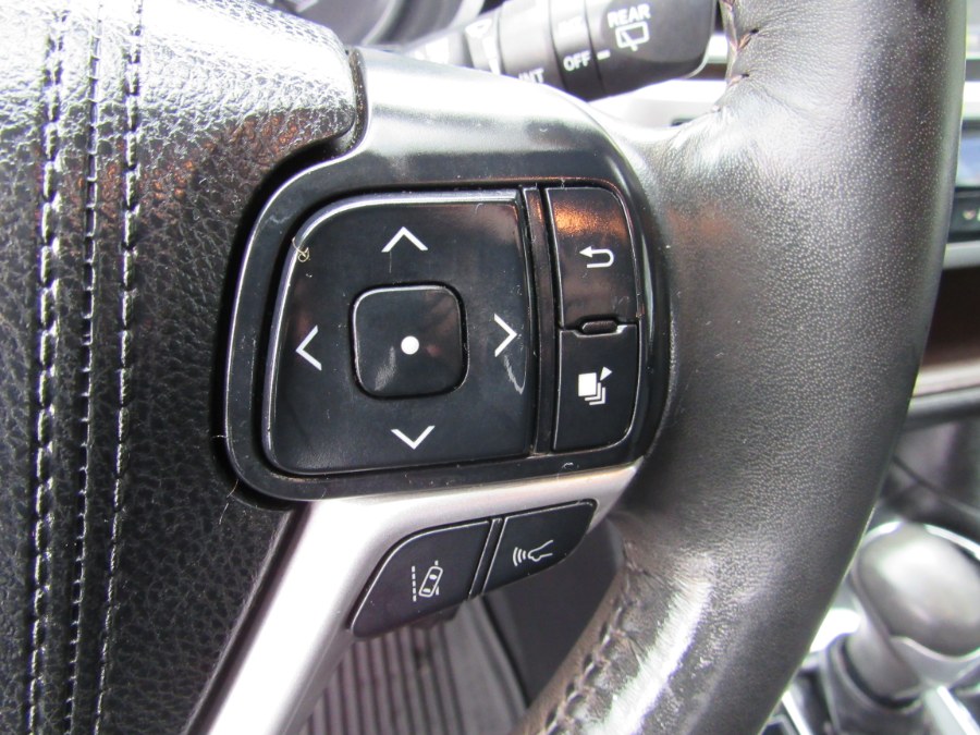 Used Toyota Highlander LE PLUS AWD 2018 | Road Masters II INC. Middle Village, New York Used Toyota Highlander LE PLUS AWD 2018 | Road Masters II INC. Middle Village, New York