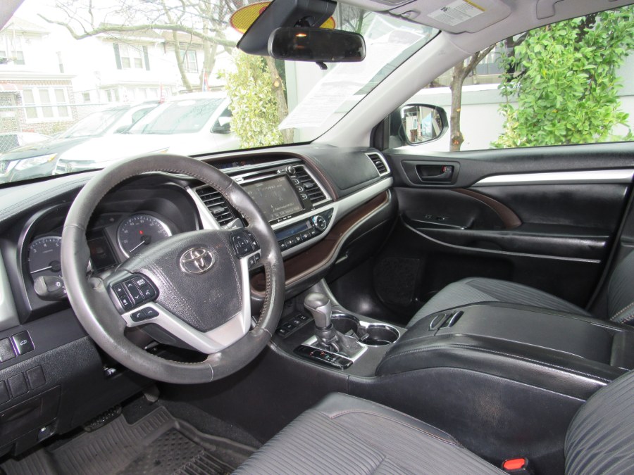 Used Toyota Highlander LE PLUS AWD 2018 | Road Masters II INC. Middle Village, New York Used Toyota Highlander LE PLUS AWD 2018 | Road Masters II INC. Middle Village, New York
