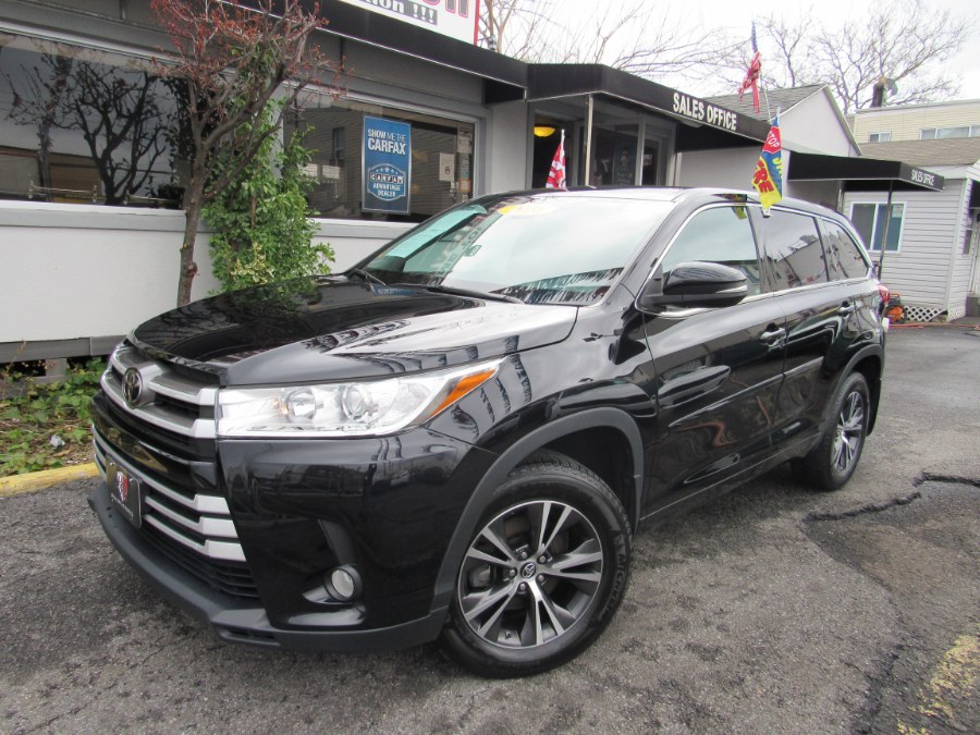 Used Toyota Highlander LE PLUS AWD 2018 | Road Masters II INC. Middle Village, New York Used Toyota Highlander LE PLUS AWD 2018 | Road Masters II INC. Middle Village, New York
