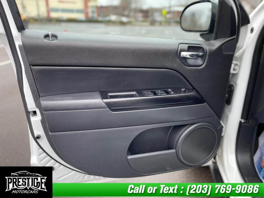 Used Jeep Compass 4WD 4dr Latitude 2011 | J&J Auto Sales & Repairs llc DBA Prestige Motorcar. Oakville, Connecticut Used Jeep Compass 4WD 4dr Latitude 2011 | J&J Auto Sales & Repairs llc DBA Prestige Motorcar. Oakville, Connecticut