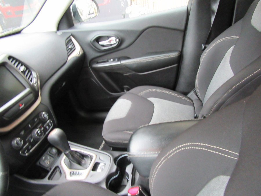 2014 Jeep Cherokee FWD 4dr Latitude Altitude, available for sale in Little Ferry, New Jersey | Royalty Auto Sales. Little Ferry, New Jersey 2014 Jeep Cherokee FWD 4dr Latitude Altitude, available for sale in Little Ferry, New Jersey | Royalty Auto Sales. Little Ferry, New Jersey