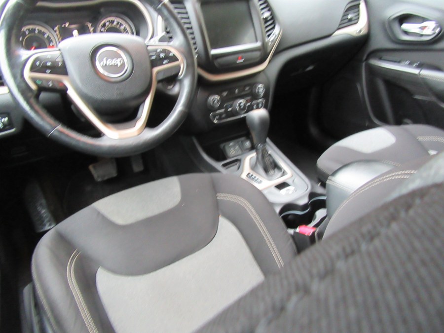 2014 Jeep Cherokee FWD 4dr Latitude Altitude, available for sale in Little Ferry, New Jersey | Royalty Auto Sales. Little Ferry, New Jersey 2014 Jeep Cherokee FWD 4dr Latitude Altitude, available for sale in Little Ferry, New Jersey | Royalty Auto Sales. Little Ferry, New Jersey