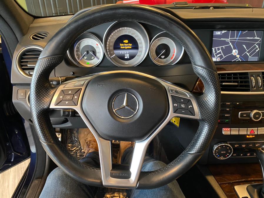 2014 Mercedes-Benz C-Class 4dr Sdn C300 Luxury 4MATIC, available for sale in West Hartford, Connecticut | AutoMax. West Hartford, Connecticut 2014 Mercedes-Benz C-Class 4dr Sdn C300 Luxury 4MATIC, available for sale in West Hartford, Connecticut | AutoMax. West Hartford, Connecticut