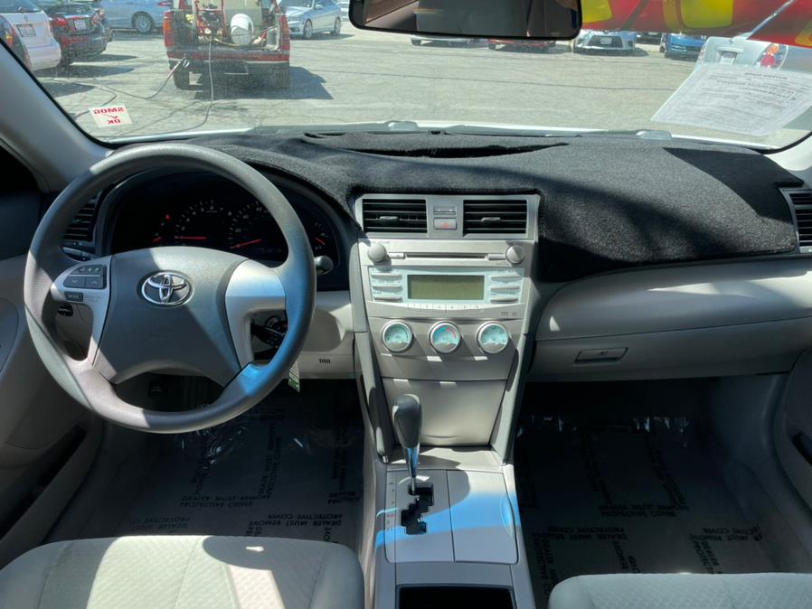 2009 Toyota Camry LE Sedan 4D, available for sale in Corona, California | Green Light Auto. Corona, California 2009 Toyota Camry LE Sedan 4D, available for sale in Corona, California | Green Light Auto. Corona, California