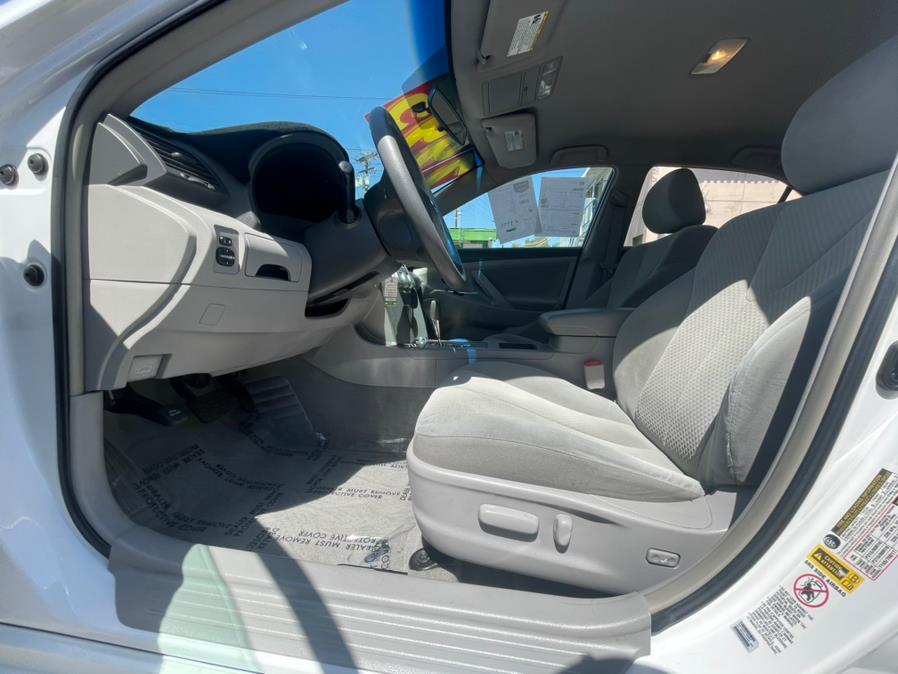 2009 Toyota Camry LE Sedan 4D, available for sale in Corona, California | Green Light Auto. Corona, California 2009 Toyota Camry LE Sedan 4D, available for sale in Corona, California | Green Light Auto. Corona, California