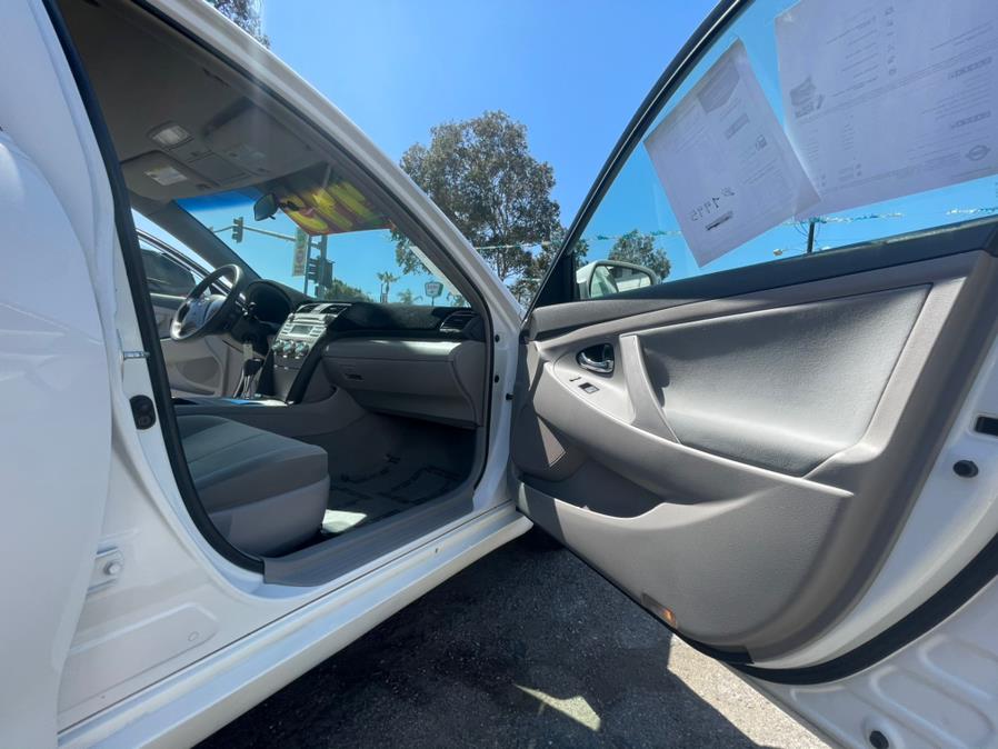 2009 Toyota Camry LE Sedan 4D, available for sale in Corona, California | Green Light Auto. Corona, California 2009 Toyota Camry LE Sedan 4D, available for sale in Corona, California | Green Light Auto. Corona, California