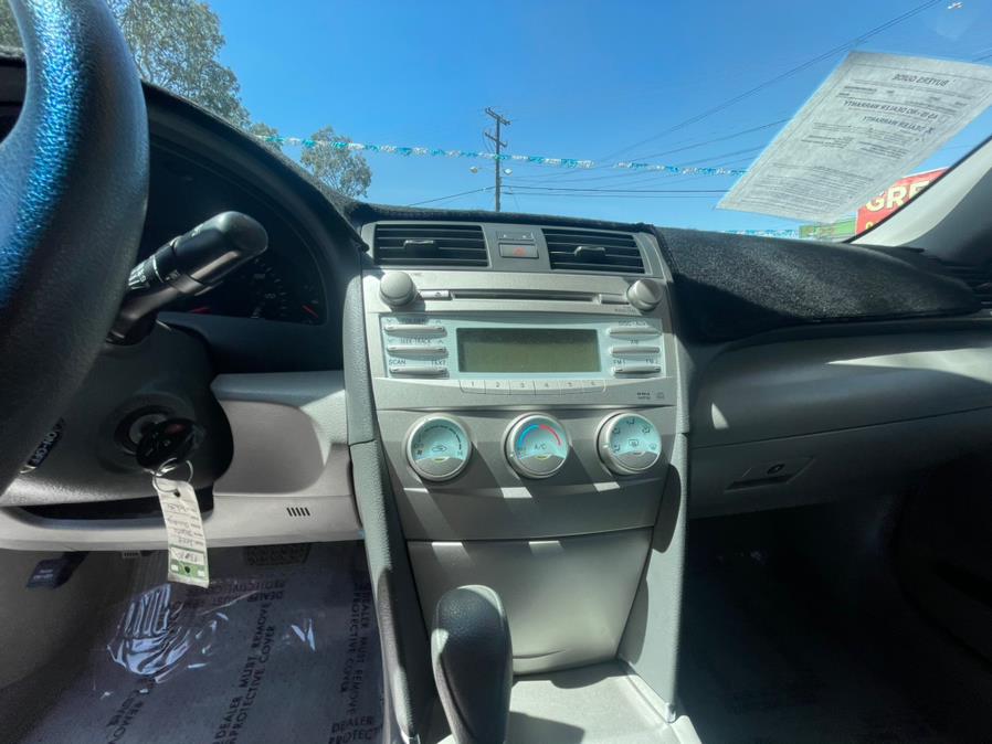 2009 Toyota Camry LE Sedan 4D, available for sale in Corona, California | Green Light Auto. Corona, California 2009 Toyota Camry LE Sedan 4D, available for sale in Corona, California | Green Light Auto. Corona, California