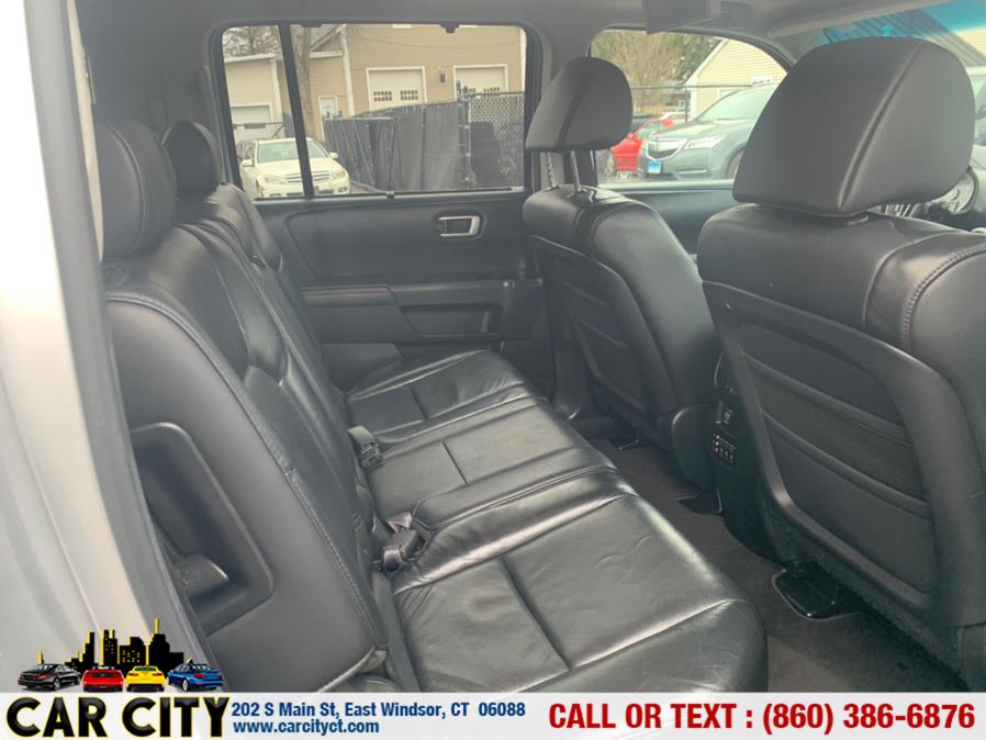 Used Honda Pilot 4WD 4dr Touring w/RES & Navi 2011 | Car City LLC. East Windsor, Connecticut Used Honda Pilot 4WD 4dr Touring w/RES & Navi 2011 | Car City LLC. East Windsor, Connecticut