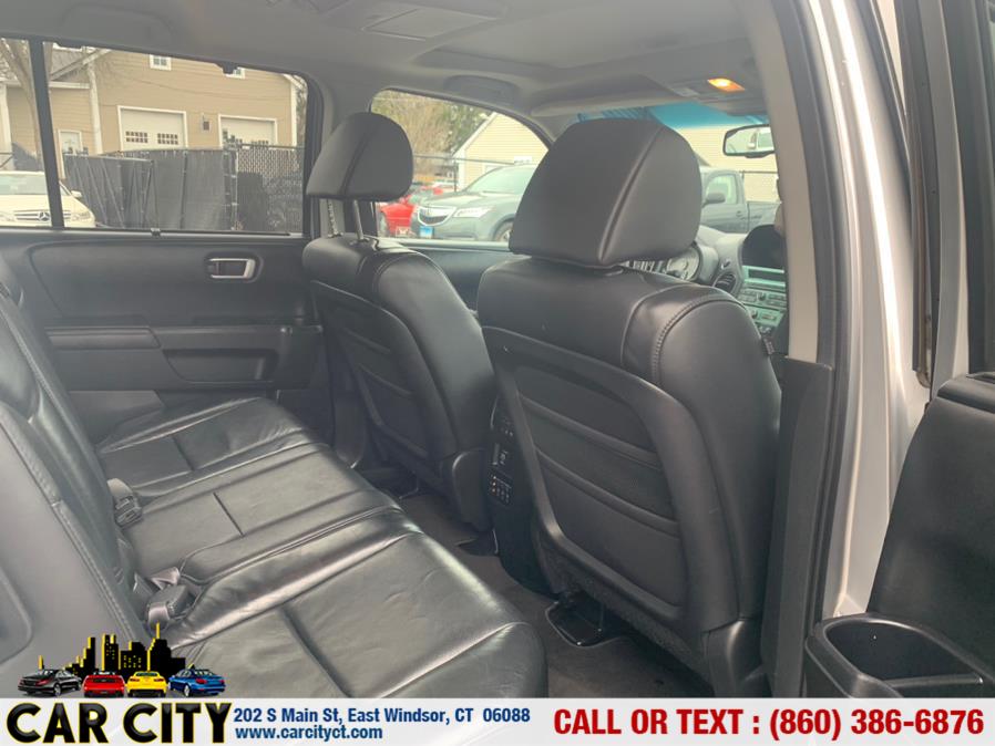 Used Honda Pilot 4WD 4dr Touring w/RES & Navi 2011 | Car City LLC. East Windsor, Connecticut Used Honda Pilot 4WD 4dr Touring w/RES & Navi 2011 | Car City LLC. East Windsor, Connecticut