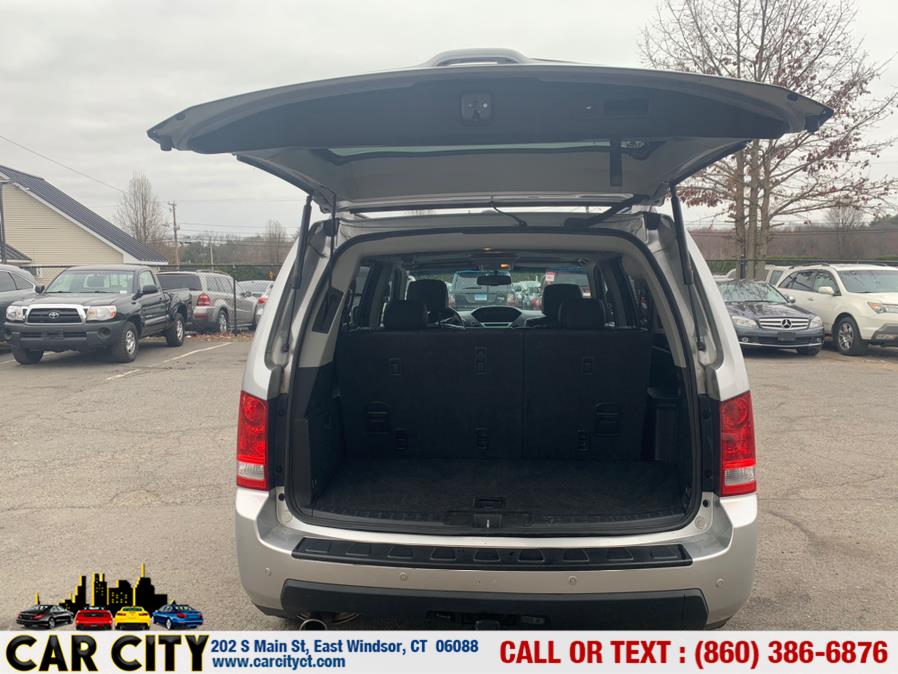 Used Honda Pilot 4WD 4dr Touring w/RES & Navi 2011 | Car City LLC. East Windsor, Connecticut Used Honda Pilot 4WD 4dr Touring w/RES & Navi 2011 | Car City LLC. East Windsor, Connecticut