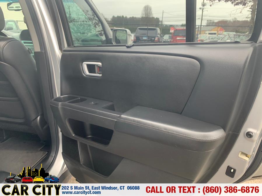 Used Honda Pilot 4WD 4dr Touring w/RES & Navi 2011 | Car City LLC. East Windsor, Connecticut Used Honda Pilot 4WD 4dr Touring w/RES & Navi 2011 | Car City LLC. East Windsor, Connecticut