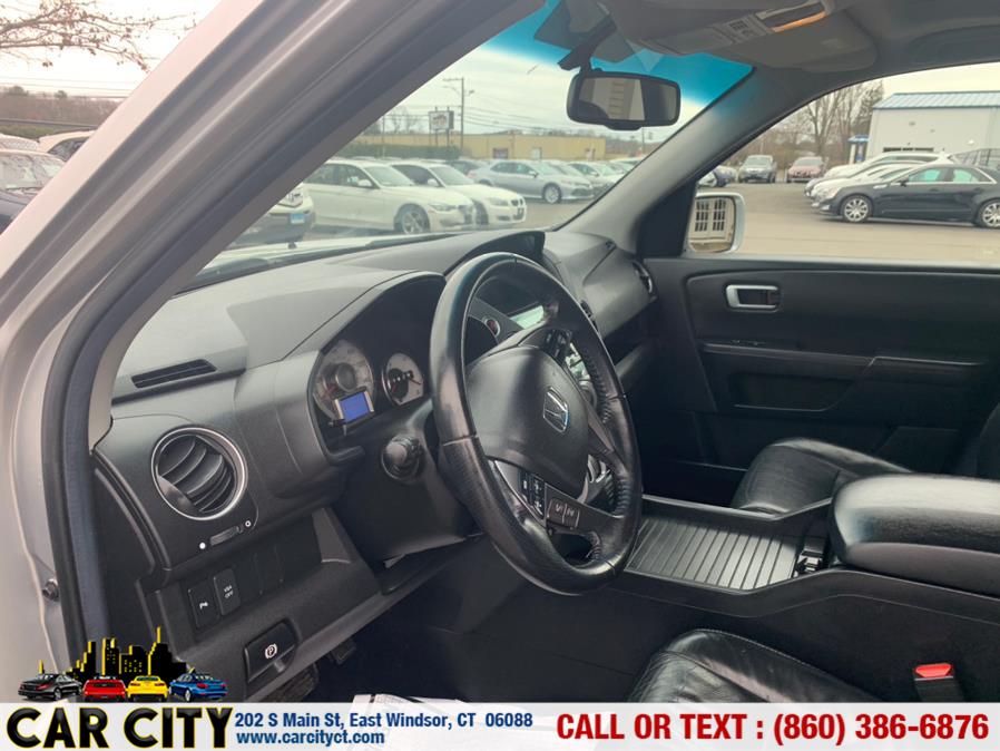 Used Honda Pilot 4WD 4dr Touring w/RES & Navi 2011 | Car City LLC. East Windsor, Connecticut Used Honda Pilot 4WD 4dr Touring w/RES & Navi 2011 | Car City LLC. East Windsor, Connecticut