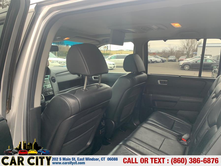 Used Honda Pilot 4WD 4dr Touring w/RES & Navi 2011 | Car City LLC. East Windsor, Connecticut Used Honda Pilot 4WD 4dr Touring w/RES & Navi 2011 | Car City LLC. East Windsor, Connecticut