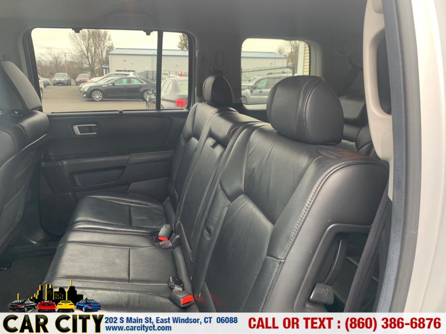 Used Honda Pilot 4WD 4dr Touring w/RES & Navi 2011 | Car City LLC. East Windsor, Connecticut Used Honda Pilot 4WD 4dr Touring w/RES & Navi 2011 | Car City LLC. East Windsor, Connecticut