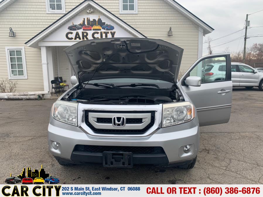 Used Honda Pilot 4WD 4dr Touring w/RES & Navi 2011 | Car City LLC. East Windsor, Connecticut Used Honda Pilot 4WD 4dr Touring w/RES & Navi 2011 | Car City LLC. East Windsor, Connecticut