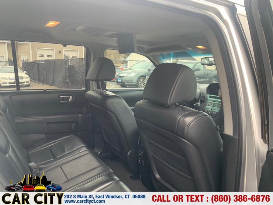 Used Honda Pilot 4WD 4dr Touring w/RES & Navi 2011 | Car City LLC. East Windsor, Connecticut Used Honda Pilot 4WD 4dr Touring w/RES & Navi 2011 | Car City LLC. East Windsor, Connecticut