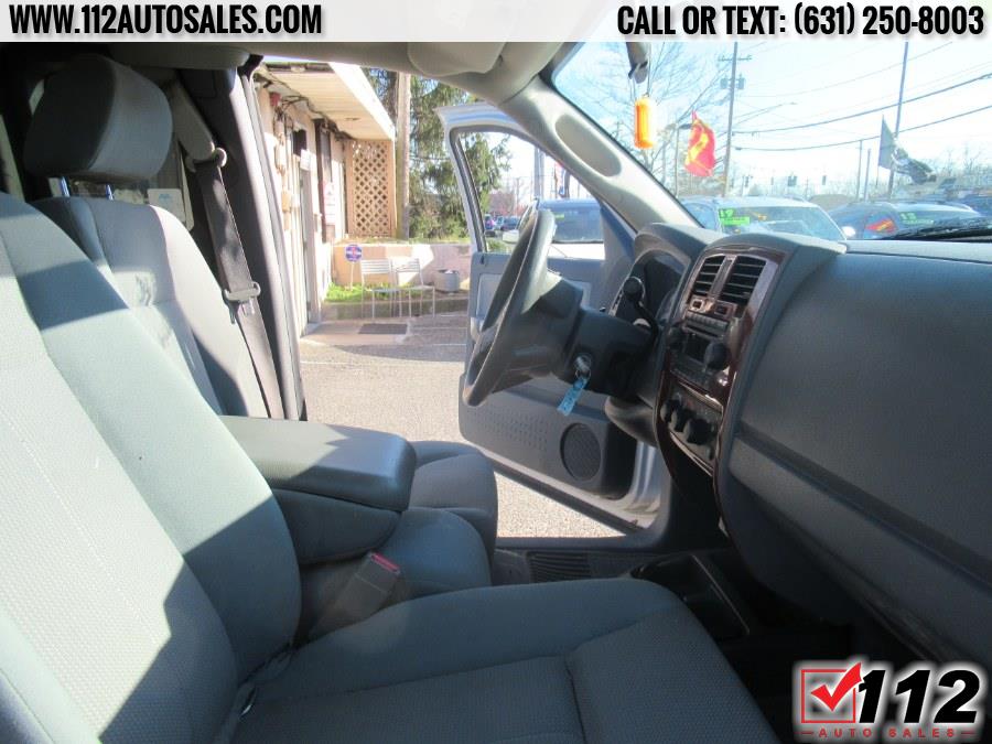 Used Dodge Dakota 2dr Club Cab 131" WB 4WD SLT 2005 | 112 Auto Sales. Patchogue, New York Used Dodge Dakota 2dr Club Cab 131" WB 4WD SLT 2005 | 112 Auto Sales. Patchogue, New York