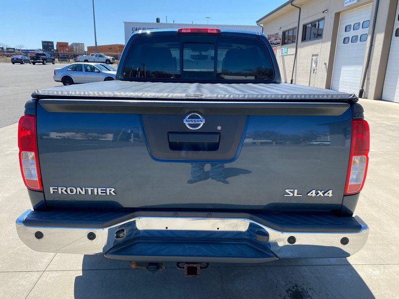 Used Nissan Frontier 4WD Crew Cab SWB Auto SL 2014 | Union Street Auto Sales. West Springfield, Massachusetts Used Nissan Frontier 4WD Crew Cab SWB Auto SL 2014 | Union Street Auto Sales. West Springfield, Massachusetts