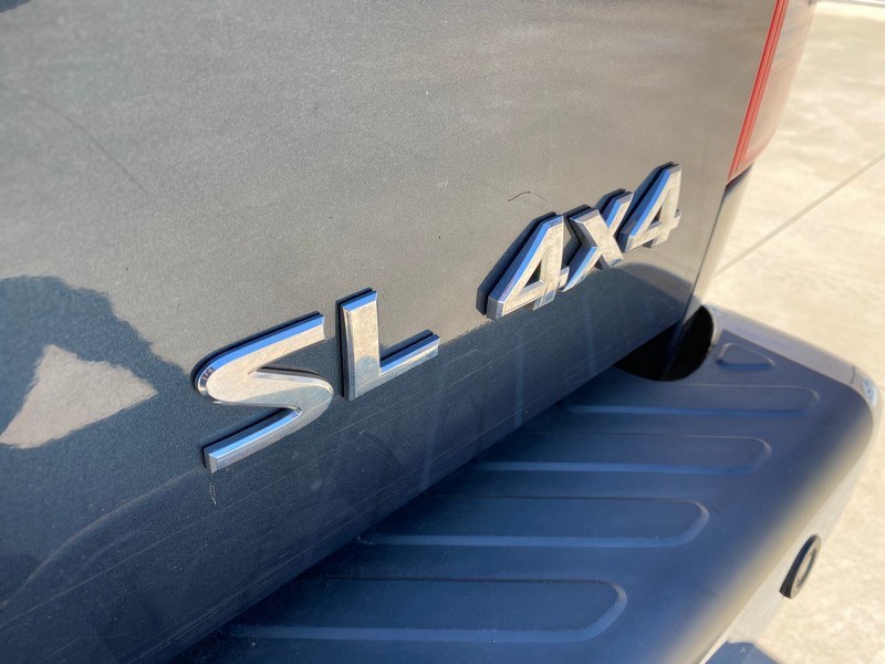 Used Nissan Frontier 4WD Crew Cab SWB Auto SL 2014 | Union Street Auto Sales. West Springfield, Massachusetts Used Nissan Frontier 4WD Crew Cab SWB Auto SL 2014 | Union Street Auto Sales. West Springfield, Massachusetts