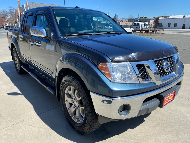 Used Nissan Frontier 4WD Crew Cab SWB Auto SL 2014 | Union Street Auto Sales. West Springfield, Massachusetts Used Nissan Frontier 4WD Crew Cab SWB Auto SL 2014 | Union Street Auto Sales. West Springfield, Massachusetts