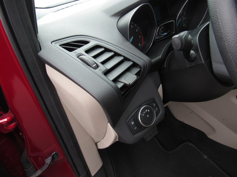 Used Ford Escape SE 4WD 2019 | NJ Used Cars Center. Irvington, New Jersey Used Ford Escape SE 4WD 2019 | NJ Used Cars Center. Irvington, New Jersey