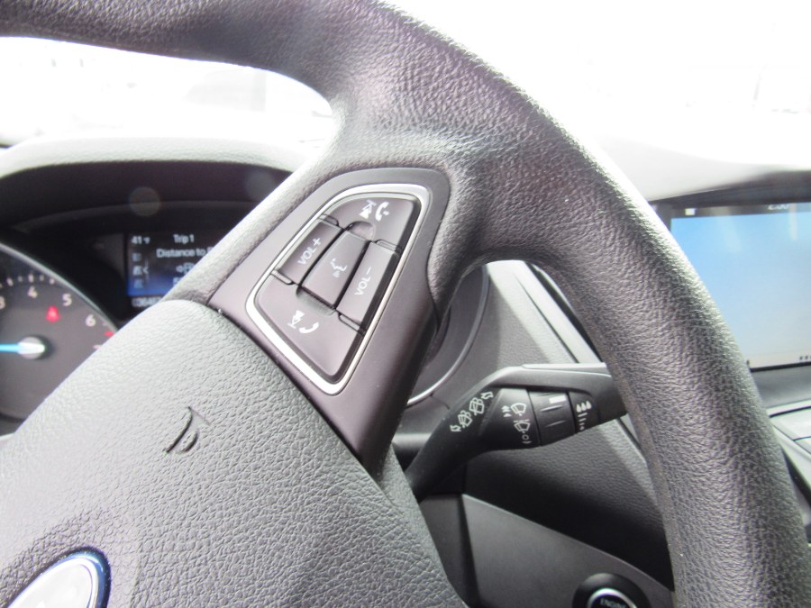 Used Ford Escape SE 4WD 2019 | NJ Used Cars Center. Irvington, New Jersey Used Ford Escape SE 4WD 2019 | NJ Used Cars Center. Irvington, New Jersey