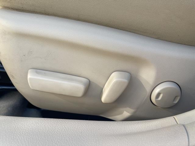 Used Toyota Camry Hybrid XLE 2017 | Blasius Federal Road. Brookfield, Connecticut Used Toyota Camry Hybrid XLE 2017 | Blasius Federal Road. Brookfield, Connecticut