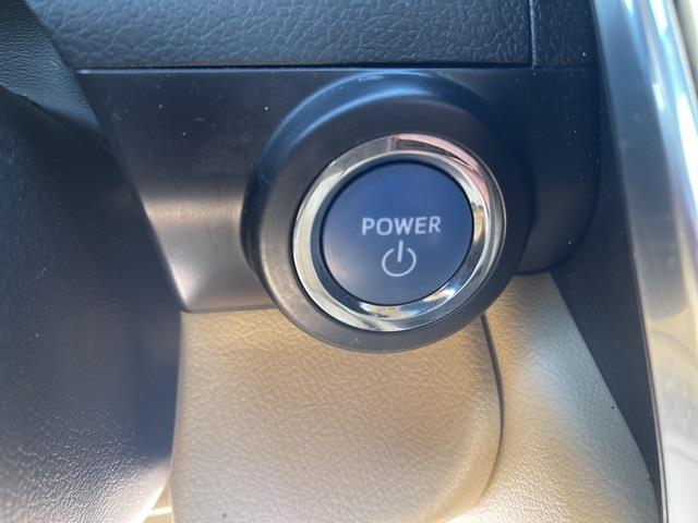 Used Toyota Camry Hybrid XLE 2017 | Blasius Federal Road. Brookfield, Connecticut Used Toyota Camry Hybrid XLE 2017 | Blasius Federal Road. Brookfield, Connecticut