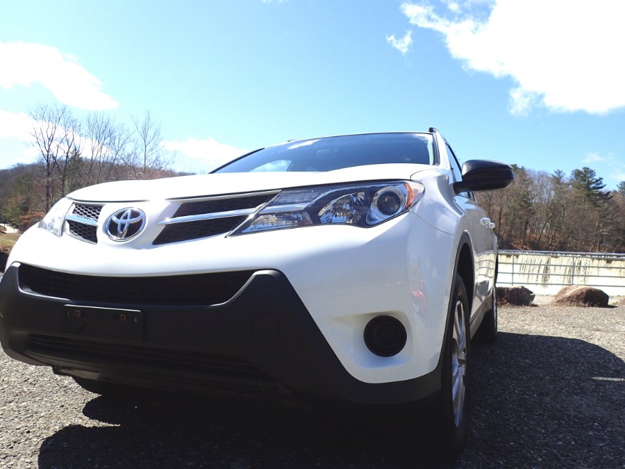 Used Toyota RAV4 AWD 4dr LE (Natl) 2015 | Eagleville Motors. Storrs, Connecticut Used Toyota RAV4 AWD 4dr LE (Natl) 2015 | Eagleville Motors. Storrs, Connecticut