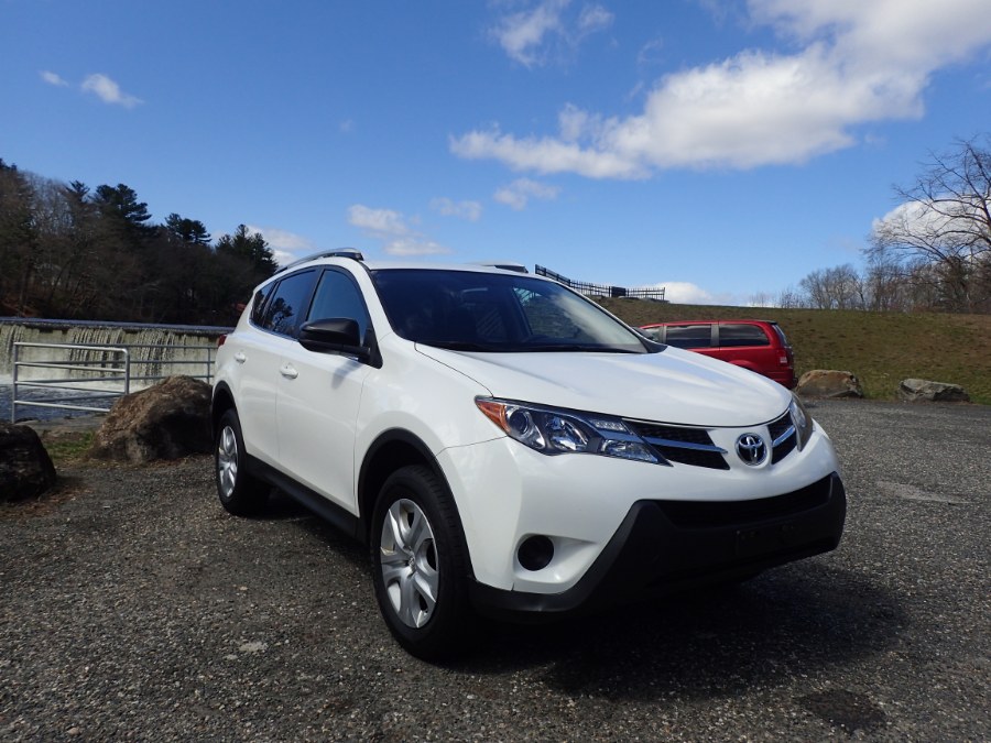 Used Toyota RAV4 AWD 4dr LE (Natl) 2015 | Eagleville Motors. Storrs, Connecticut Used Toyota RAV4 AWD 4dr LE (Natl) 2015 | Eagleville Motors. Storrs, Connecticut