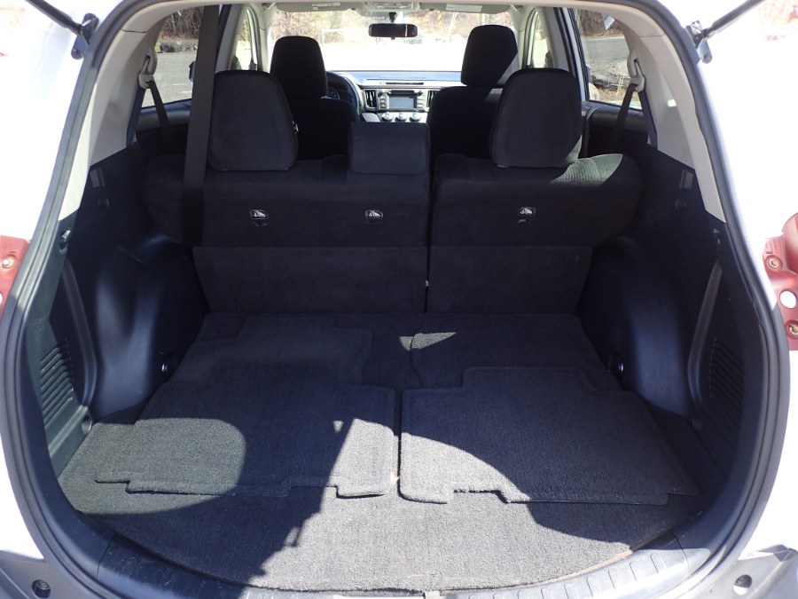Used Toyota RAV4 AWD 4dr LE (Natl) 2015 | Eagleville Motors. Storrs, Connecticut Used Toyota RAV4 AWD 4dr LE (Natl) 2015 | Eagleville Motors. Storrs, Connecticut