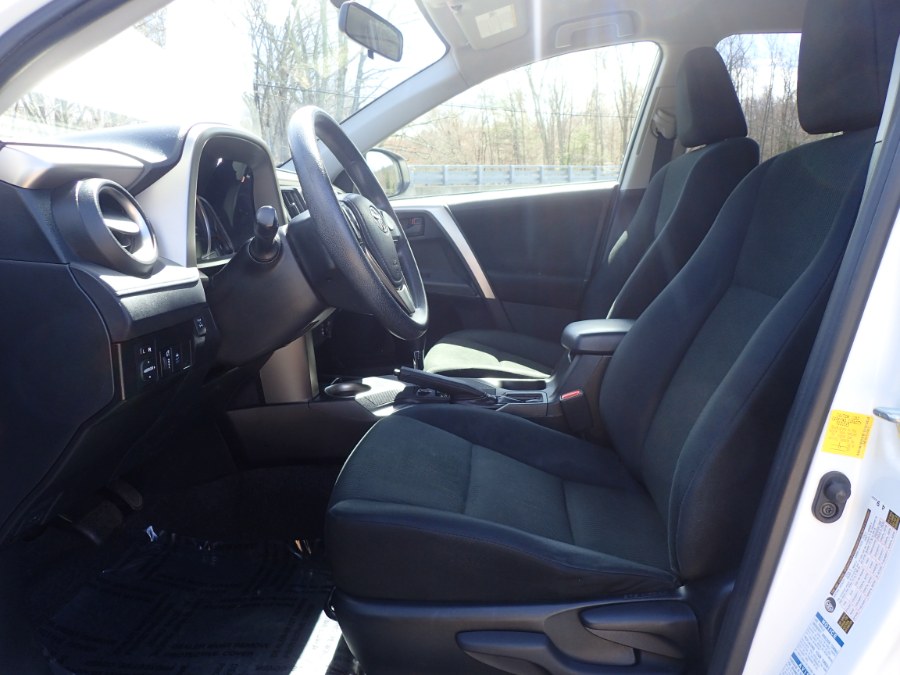 Used Toyota RAV4 AWD 4dr LE (Natl) 2015 | Eagleville Motors. Storrs, Connecticut Used Toyota RAV4 AWD 4dr LE (Natl) 2015 | Eagleville Motors. Storrs, Connecticut