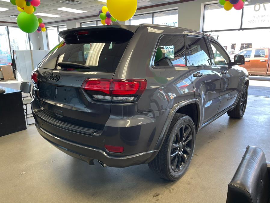 Used Jeep Grand Cherokee Altitude 4x4 2018 | 5 Towns Drive. Inwood, New York Used Jeep Grand Cherokee Altitude 4x4 2018 | 5 Towns Drive. Inwood, New York