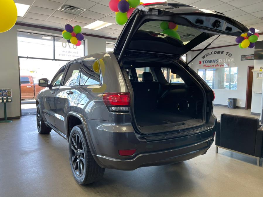 Used Jeep Grand Cherokee Altitude 4x4 2018 | 5 Towns Drive. Inwood, New York Used Jeep Grand Cherokee Altitude 4x4 2018 | 5 Towns Drive. Inwood, New York