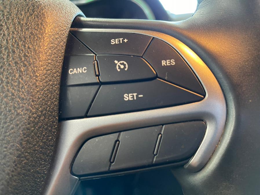 Used Jeep Grand Cherokee Altitude 4x4 2018 | 5 Towns Drive. Inwood, New York Used Jeep Grand Cherokee Altitude 4x4 2018 | 5 Towns Drive. Inwood, New York