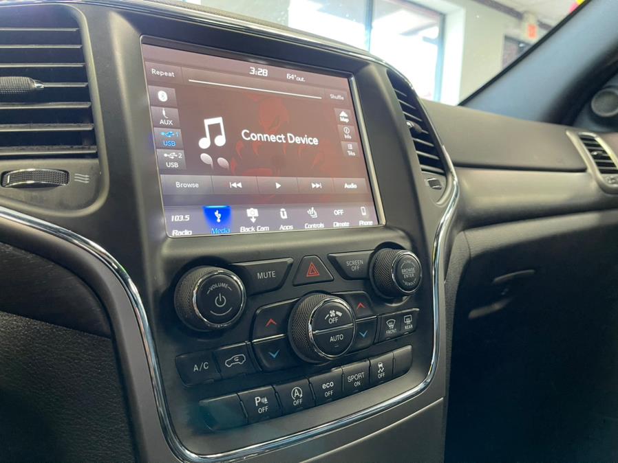 Used Jeep Grand Cherokee Altitude 4x4 2018 | 5 Towns Drive. Inwood, New York Used Jeep Grand Cherokee Altitude 4x4 2018 | 5 Towns Drive. Inwood, New York