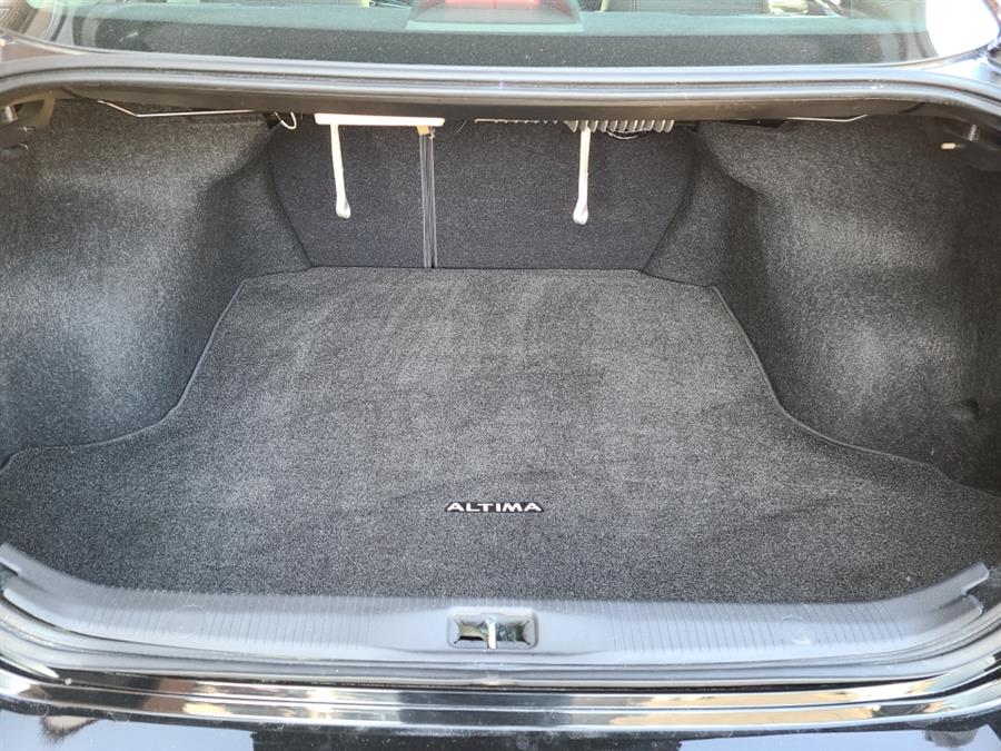 2010 Nissan Altima 4dr Sdn 2.5 SL, available for sale in Waterbury, Connecticut | National Auto Brokers, Inc.. Waterbury, Connecticut 2010 Nissan Altima 4dr Sdn 2.5 SL, available for sale in Waterbury, Connecticut | National Auto Brokers, Inc.. Waterbury, Connecticut