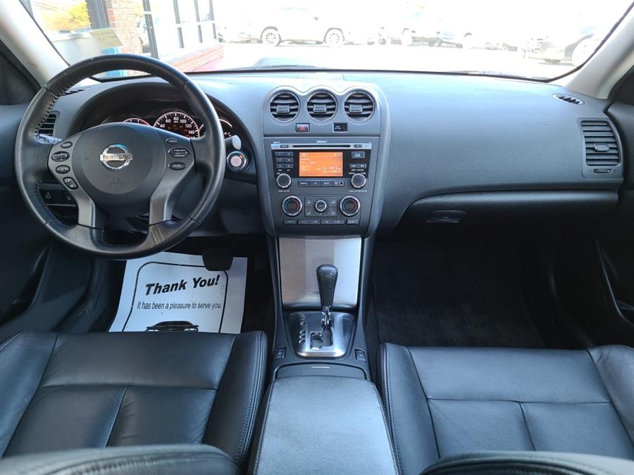 2010 Nissan Altima 4dr Sdn 2.5 SL, available for sale in Waterbury, Connecticut | National Auto Brokers, Inc.. Waterbury, Connecticut 2010 Nissan Altima 4dr Sdn 2.5 SL, available for sale in Waterbury, Connecticut | National Auto Brokers, Inc.. Waterbury, Connecticut