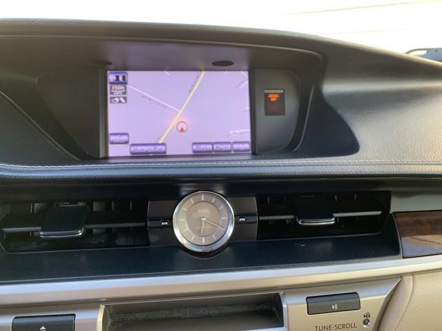 2013 Lexus Es 350 4dr Sdn, available for sale in Forestville, Maryland | Valentine Motor Company. Forestville, Maryland 2013 Lexus Es 350 4dr Sdn, available for sale in Forestville, Maryland | Valentine Motor Company. Forestville, Maryland