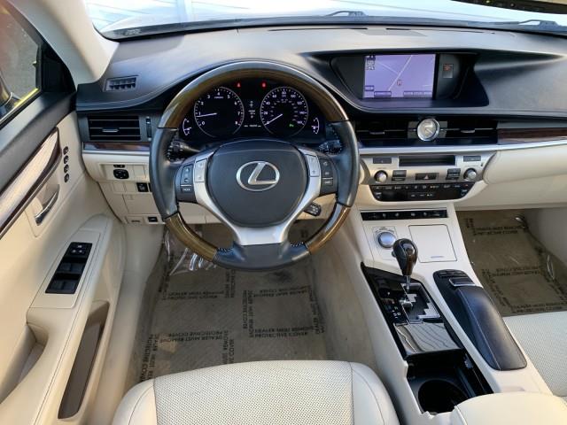 2013 Lexus Es 350 4dr Sdn, available for sale in Forestville, Maryland | Valentine Motor Company. Forestville, Maryland 2013 Lexus Es 350 4dr Sdn, available for sale in Forestville, Maryland | Valentine Motor Company. Forestville, Maryland