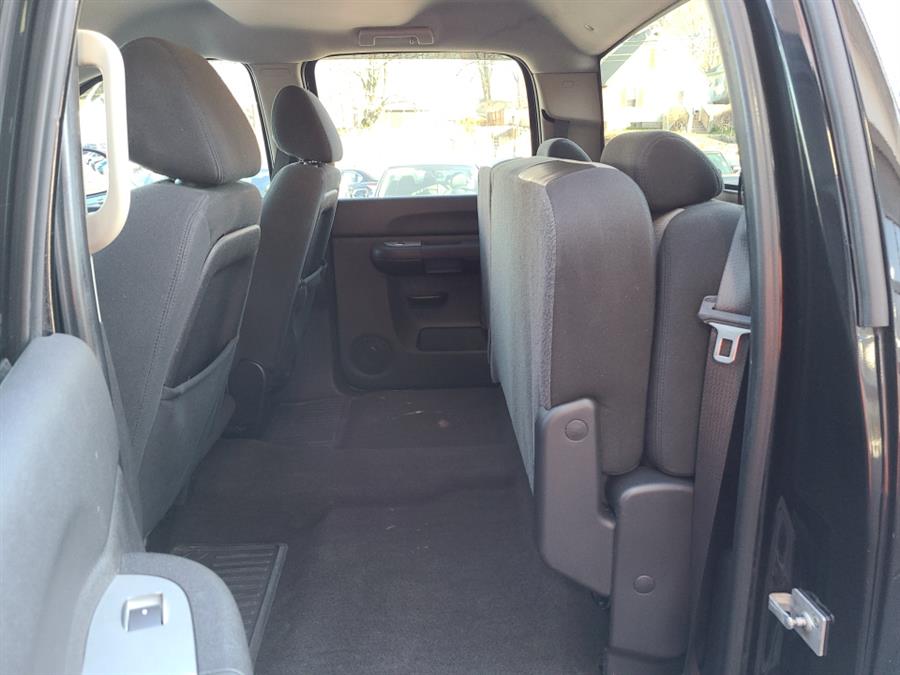 2008 Chevrolet Silverado 1500 4WD Crew Cab LT, available for sale in Waterbury, Connecticut | National Auto Brokers, Inc.. Waterbury, Connecticut 2008 Chevrolet Silverado 1500 4WD Crew Cab LT, available for sale in Waterbury, Connecticut | National Auto Brokers, Inc.. Waterbury, Connecticut