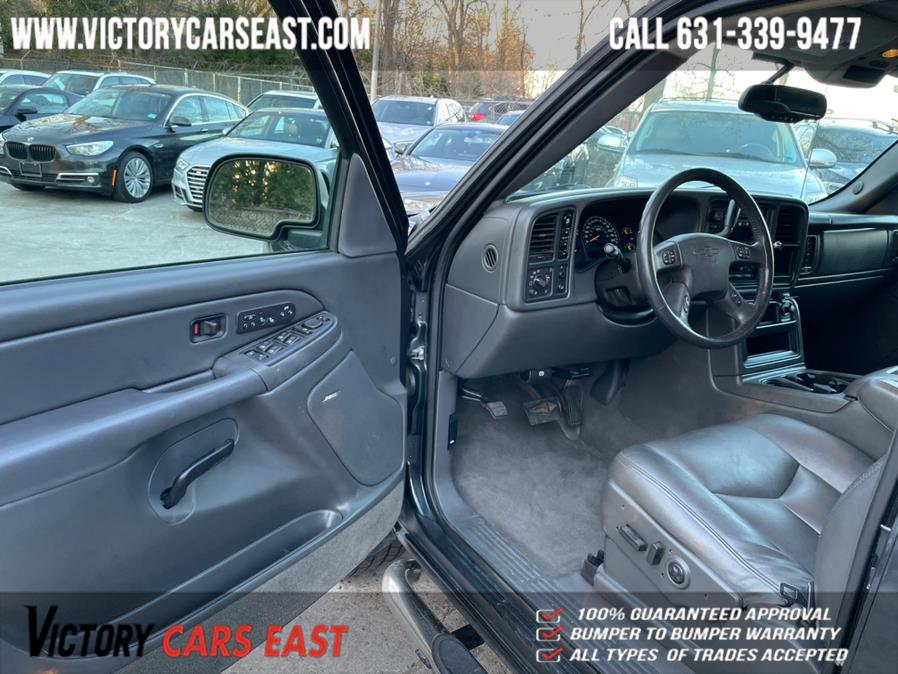 Used Chevrolet Avalanche 1500 5dr Crew Cab 130" WB 4WD Z71 2004 | Victory Cars East LLC. Huntington, New York Used Chevrolet Avalanche 1500 5dr Crew Cab 130" WB 4WD Z71 2004 | Victory Cars East LLC. Huntington, New York