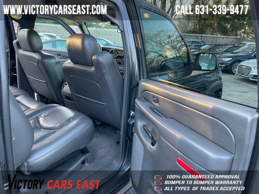 Used Chevrolet Avalanche 1500 5dr Crew Cab 130" WB 4WD Z71 2004 | Victory Cars East LLC. Huntington, New York Used Chevrolet Avalanche 1500 5dr Crew Cab 130" WB 4WD Z71 2004 | Victory Cars East LLC. Huntington, New York