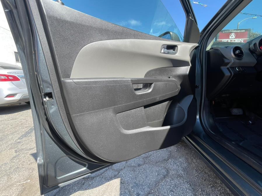 2013 Chevrolet Sonic 4dr Sdn Auto LT, available for sale in Corona, California | Green Light Auto. Corona, California 2013 Chevrolet Sonic 4dr Sdn Auto LT, available for sale in Corona, California | Green Light Auto. Corona, California