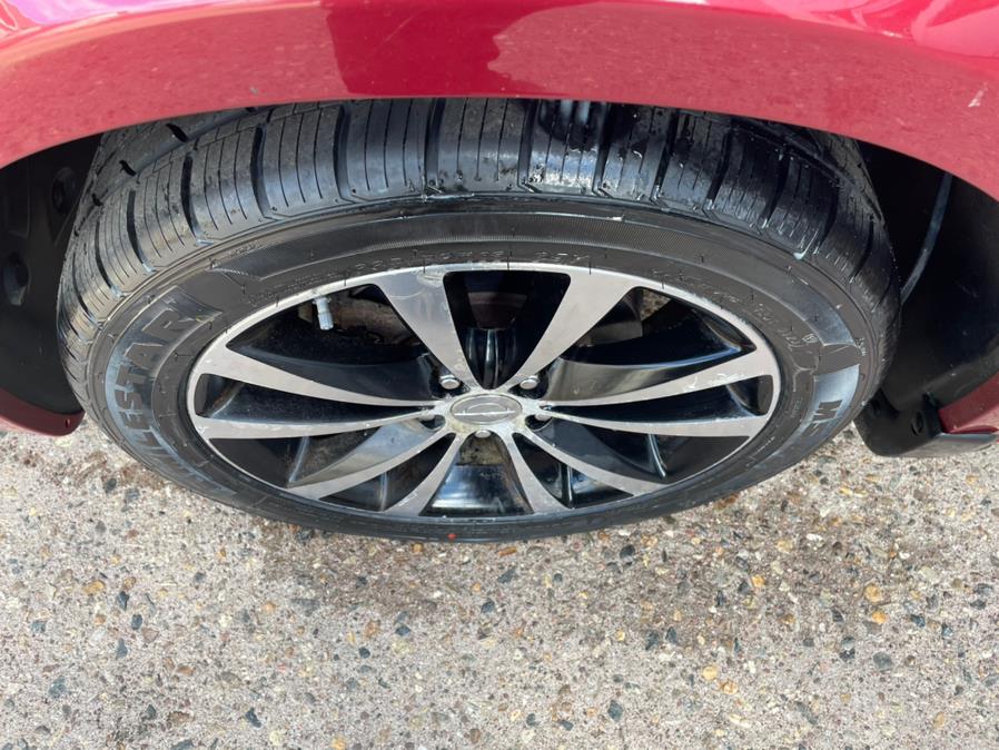 2012 Chrysler 200 4dr Sdn S, available for sale in Manchester, Connecticut | Carsonmain LLC. Manchester, Connecticut 2012 Chrysler 200 4dr Sdn S, available for sale in Manchester, Connecticut | Carsonmain LLC. Manchester, Connecticut