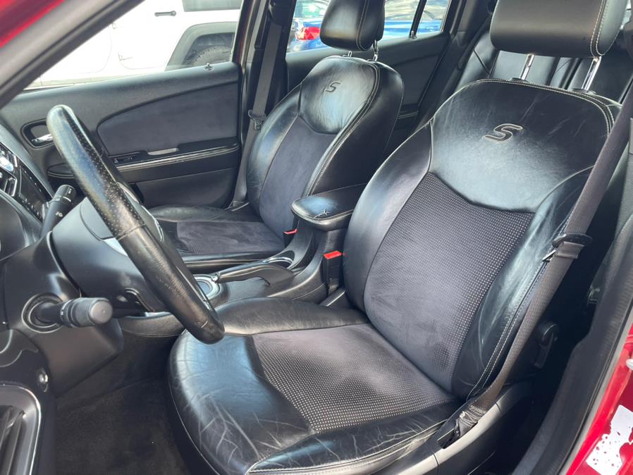 2012 Chrysler 200 4dr Sdn S, available for sale in Manchester, Connecticut | Carsonmain LLC. Manchester, Connecticut 2012 Chrysler 200 4dr Sdn S, available for sale in Manchester, Connecticut | Carsonmain LLC. Manchester, Connecticut