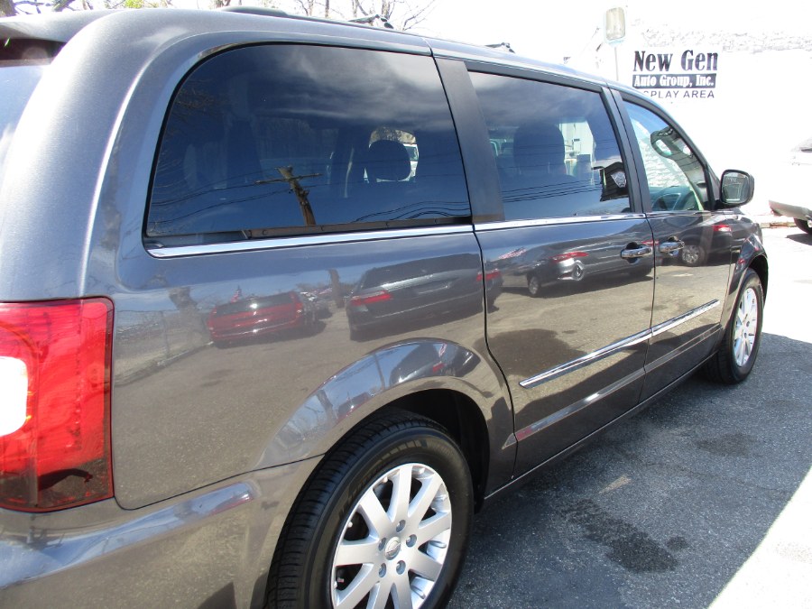 2016 Chrysler Town & Country 4dr Wgn Touring, available for sale in West Babylon, New York | New Gen Auto Group. West Babylon, New York 2016 Chrysler Town & Country 4dr Wgn Touring, available for sale in West Babylon, New York | New Gen Auto Group. West Babylon, New York