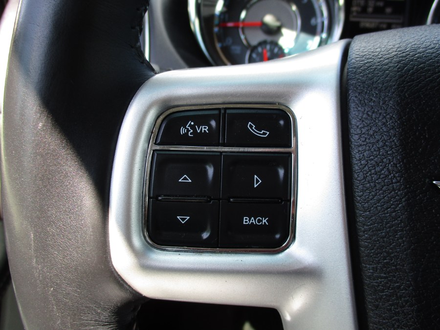 2016 Chrysler Town & Country 4dr Wgn Touring, available for sale in West Babylon, New York | New Gen Auto Group. West Babylon, New York 2016 Chrysler Town & Country 4dr Wgn Touring, available for sale in West Babylon, New York | New Gen Auto Group. West Babylon, New York